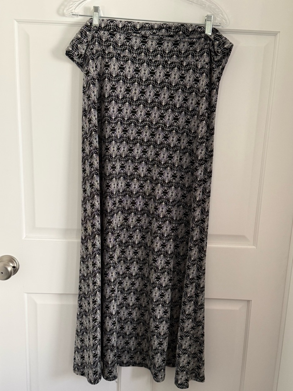 Black and White LulaRoe Plus Size Maxi Skirt